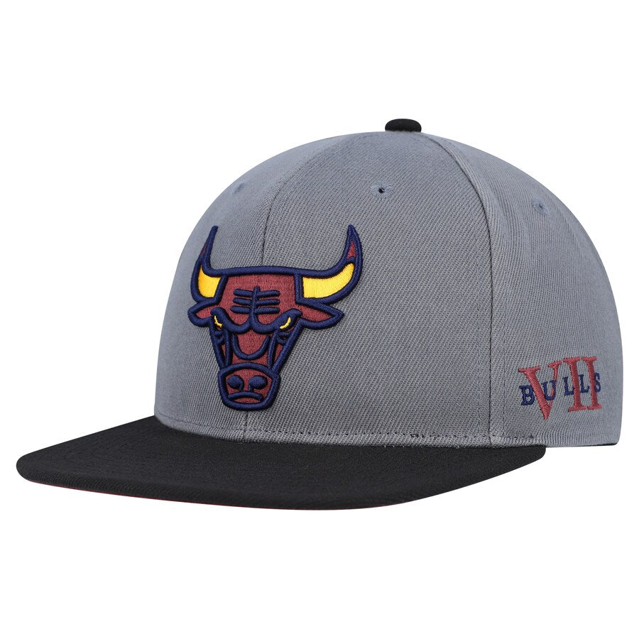 MITCHELL & NESS NBA Chicago Bulls Core VII Snapback Hat