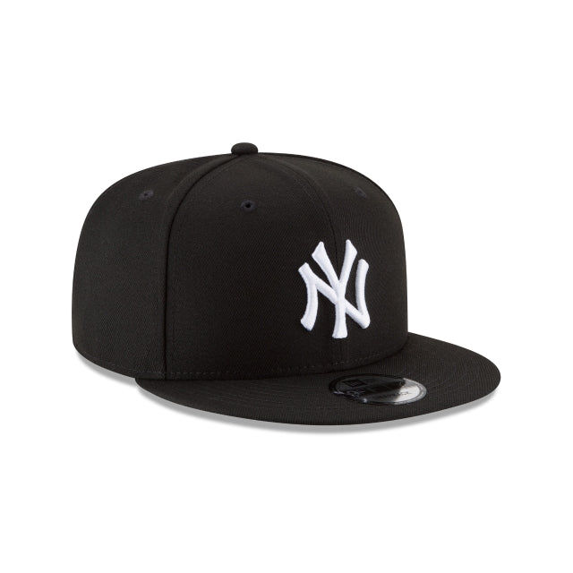 New Era New York Yankees Basic Black/White 9FIFTY Snapback Hat