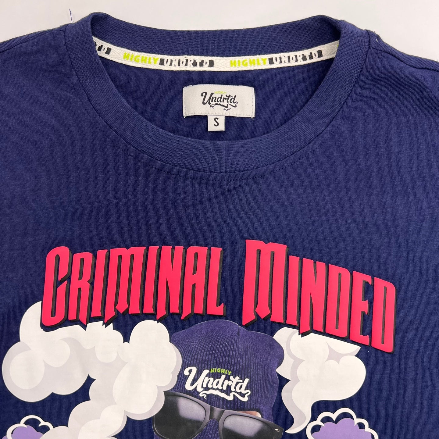 HIGHLY UNDRTD Criminal Minded Graphic T-Shirt - NAVY