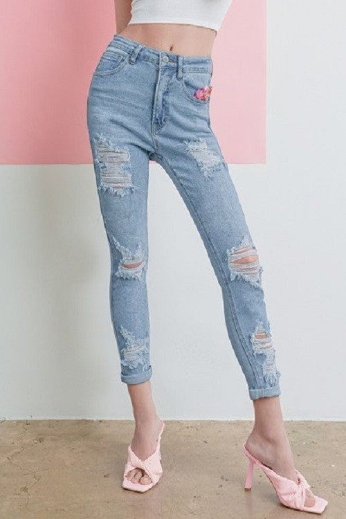 Push-up Destructed Capri In Heritage Denim