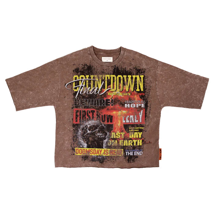 FIRST ROW Breaking News Countdown Cropped Tee