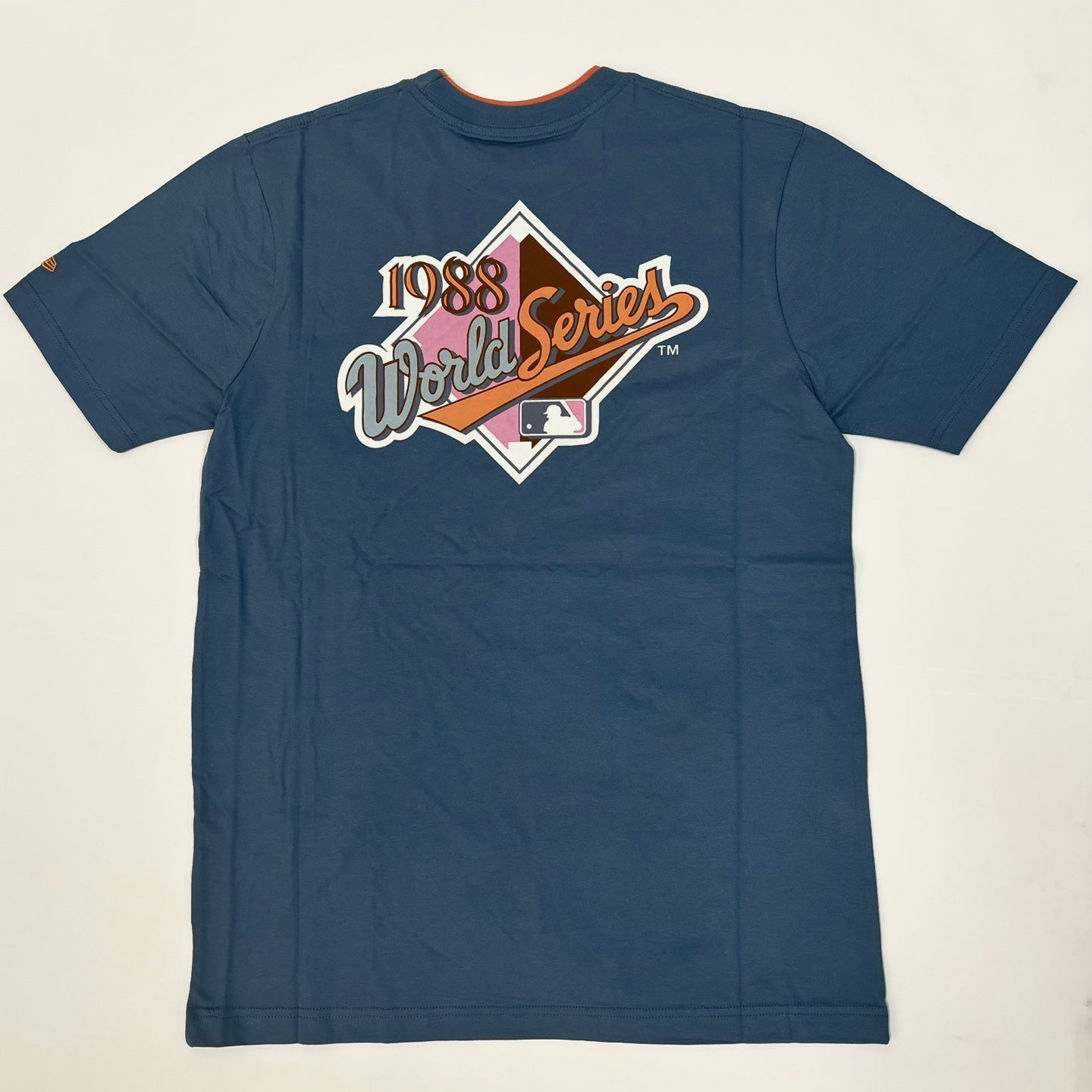 NEW ERA MLB Los Angeles Dodgers World Series 2001 Graphic T-shirt