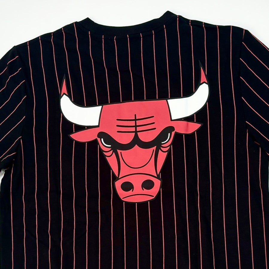 NEW ERA NBA Chicago Bulls Pinstripe Graphic T-Shirt