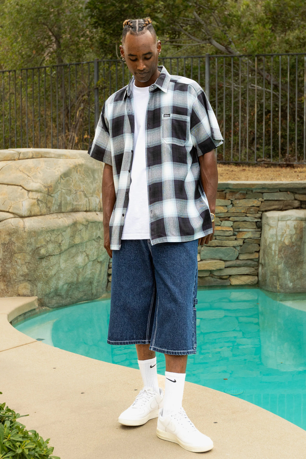 VICTORIOUS Woven Plaid Button Down S/S