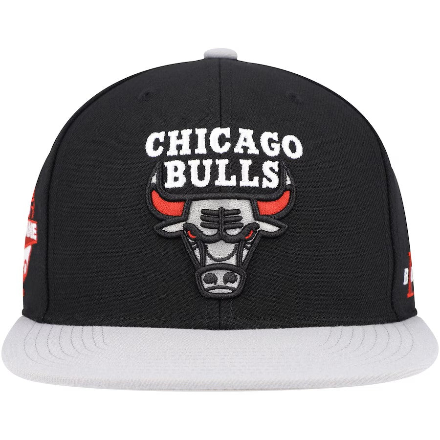 MITCHELL & NESS NBA Chicago Bulls Core III Snapback Hat