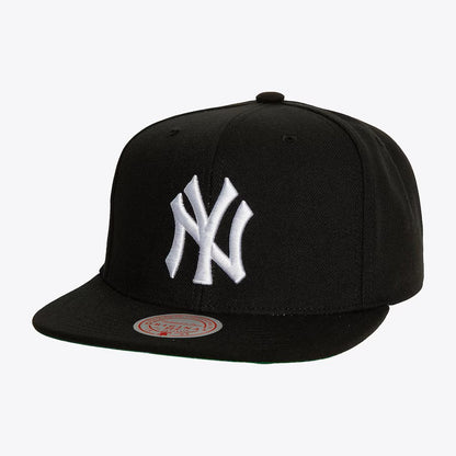 MITCHELL & NESS MLB Black New York Yankees Top Spot Snapback Hat