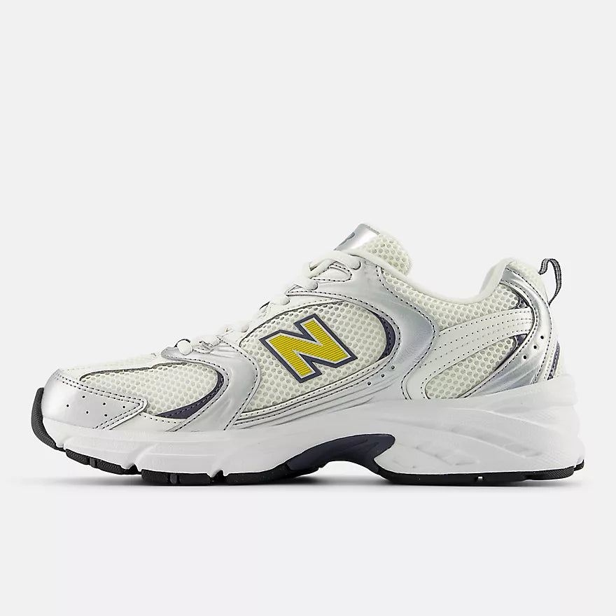 NEW BALANCE 530 Shoes