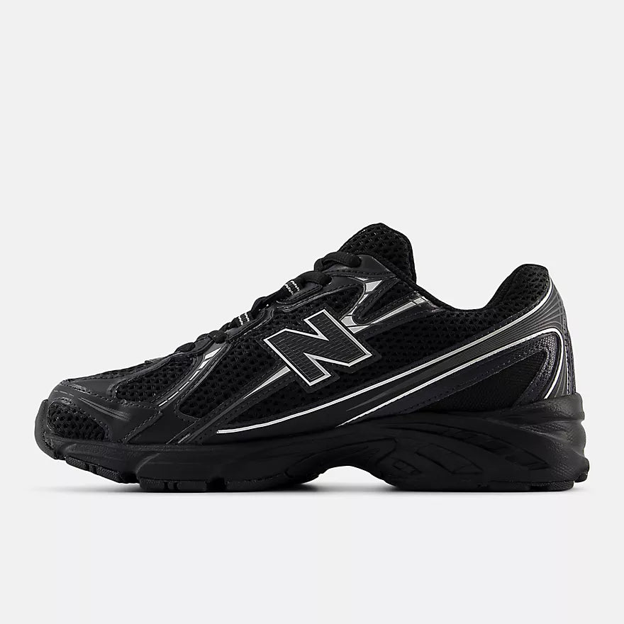 NEW BALANCE 740 Shoes