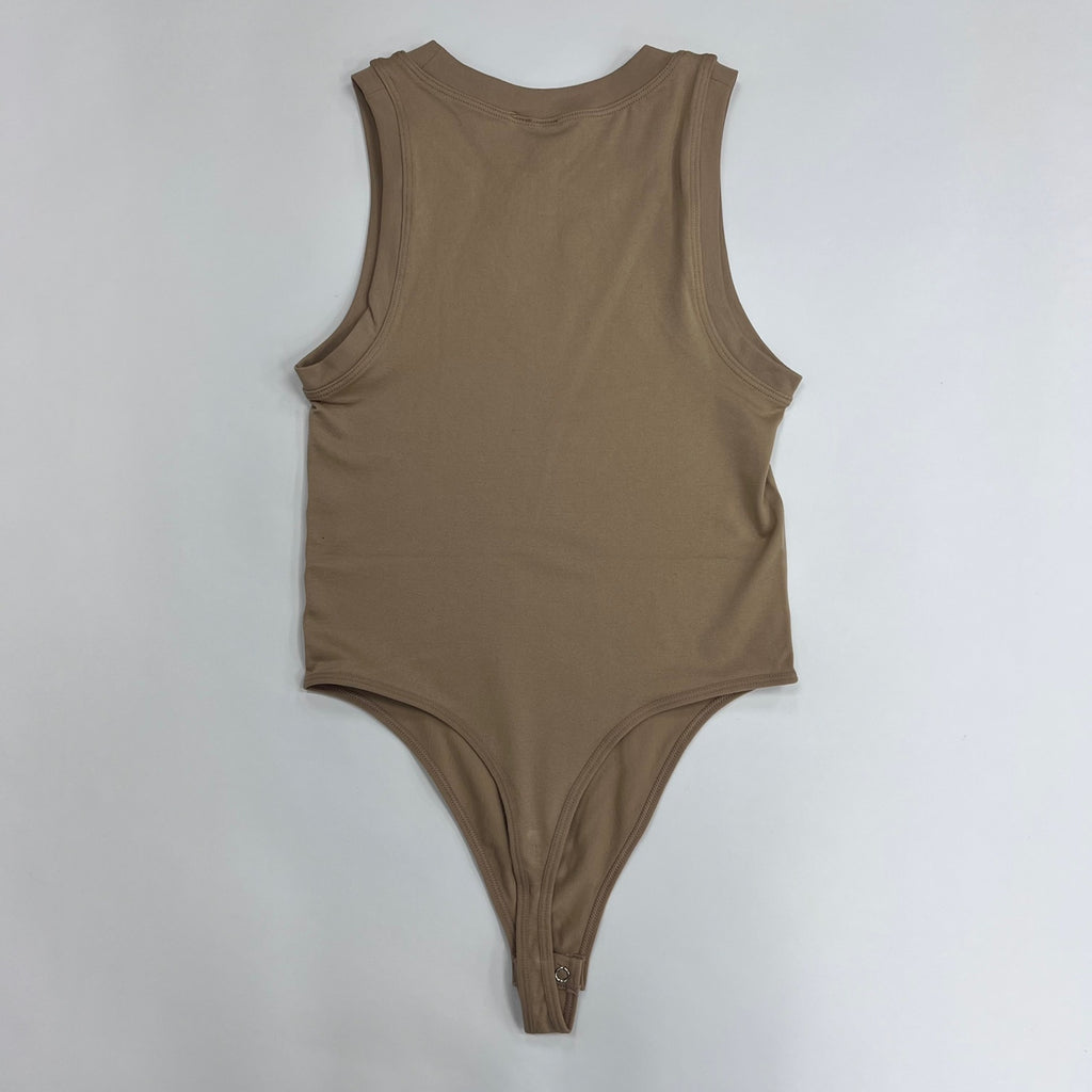 Women's Round Neckline Sleeveless Fitted Bodysuit